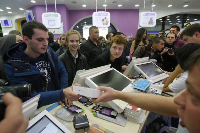 Apple планирует снизить стоимость своей техники в России из-за низкого спроса