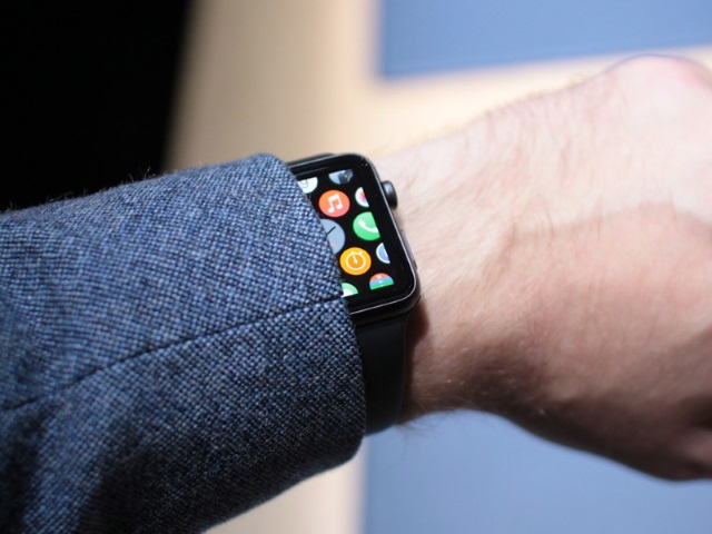 Аналитик: Apple Watch второго поколения будут представлены до конца года