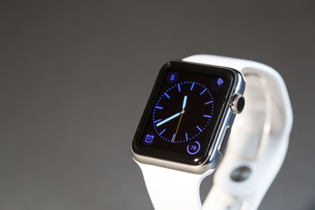 Каждому пятому заказавшему Apple Watch гаджет уже был доставлен