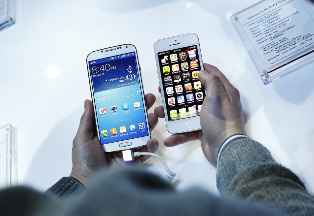 Apple вновь уступила Samsung звание крупнейшего производителя смартфонов