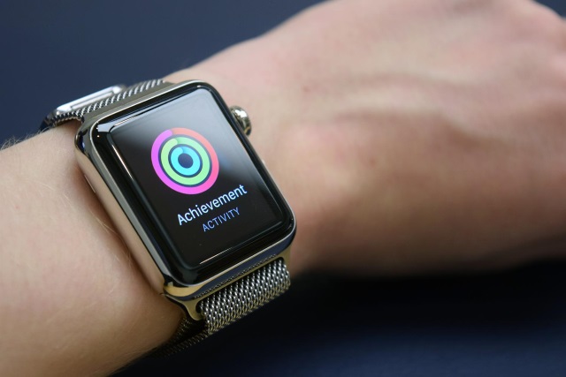 Apple будет поставлять Apple Watch раньше указанных сроков