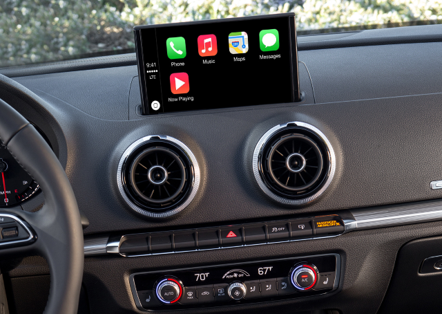 Apple CarPlay стала наиболее популярной автомобильной системой