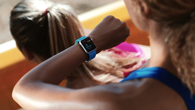 Как продлить срок службы батареи Apple Watch во время занятий спортом?