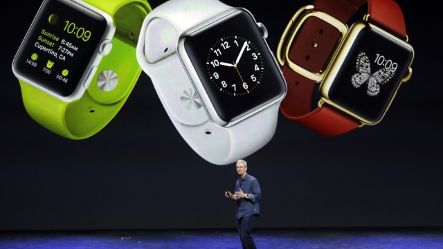 Тим Кук: Apple Watch заинтересовали разработчиков больше, чем первые модели iPhone и iPad