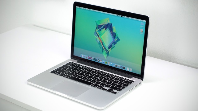 Apple бесплатно заменит бракованные SDD в новых MacBook Pro