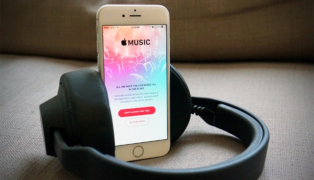 Apple не сговаривалась с музыкальными лейблами