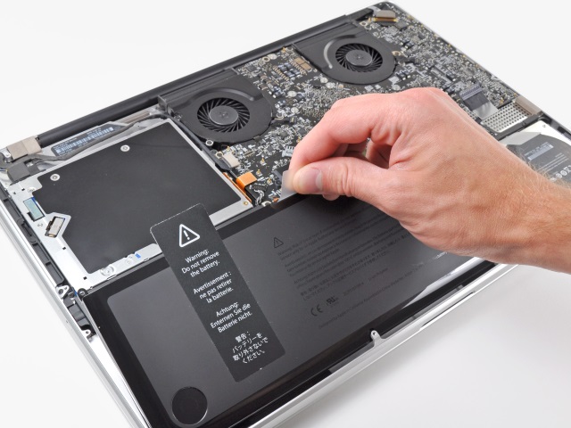 Уязвимость позволяет выводить из строя аккумуляторы MacBook