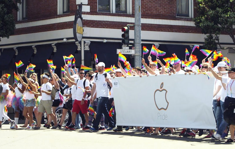 Apple вновь выступает в поддержку геев