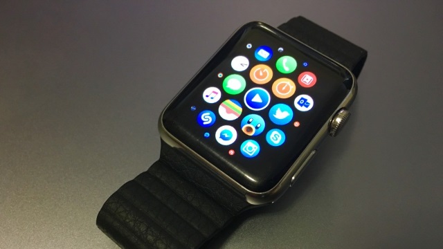 Canalys: поставки Apple Watch превышают 7 млн штук