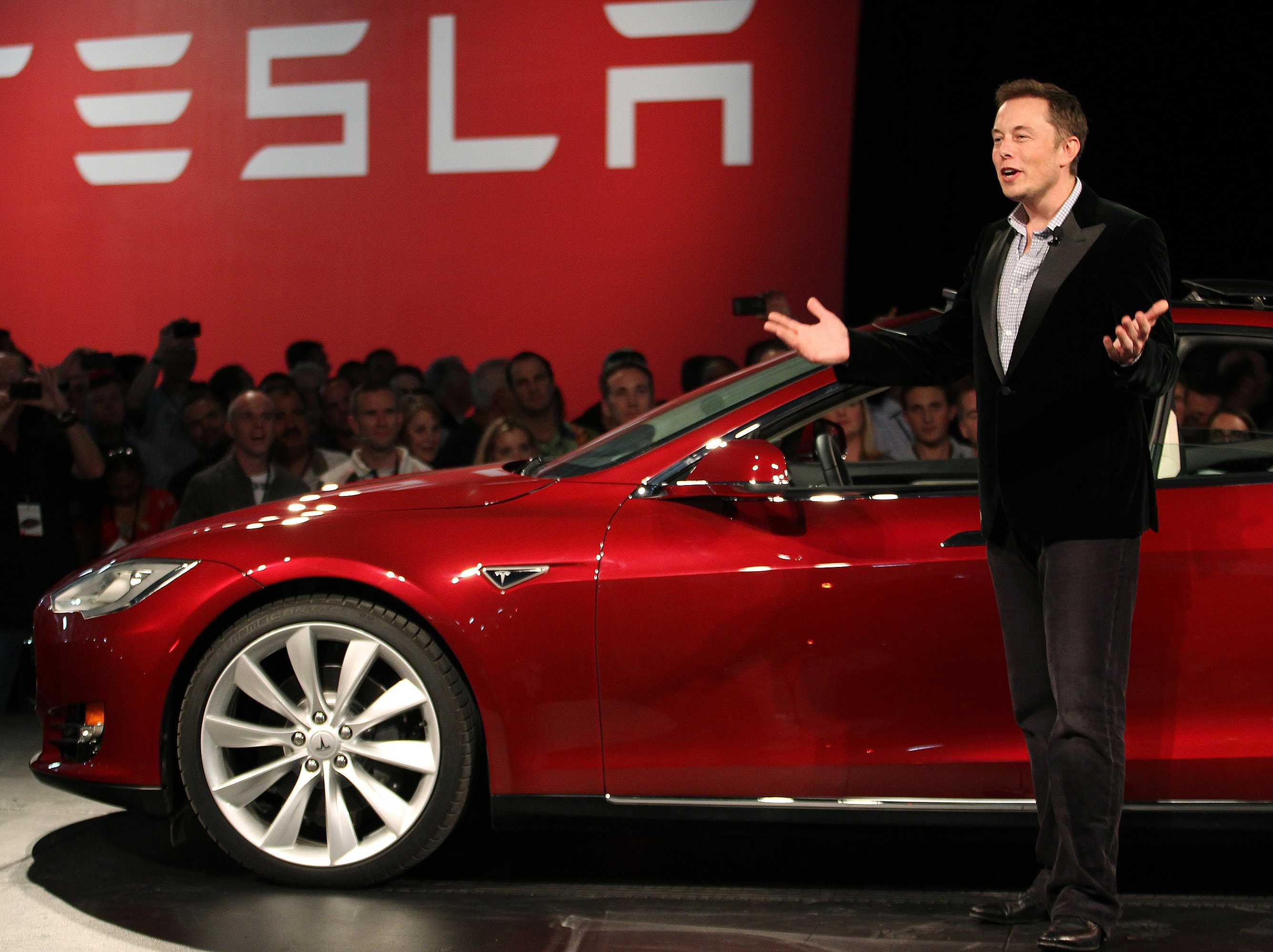 Fortune: Apple Inc. планирует приобрести Tesla Motors