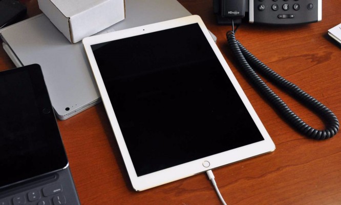 Пользователи жалуются на зависания iPad Pro после зарядки