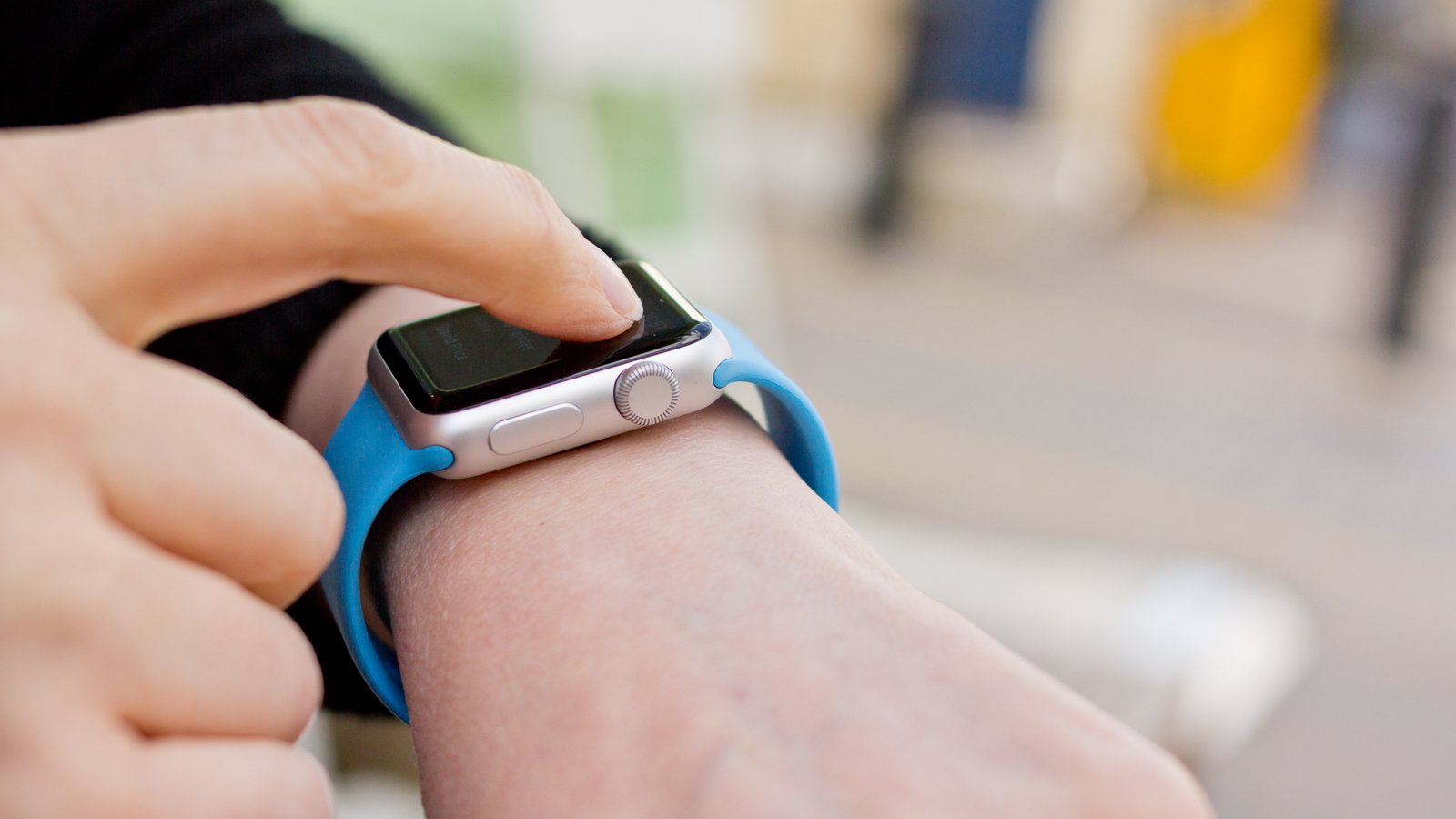 Apple патентует новую технологию тканевых экранов для Apple Watch