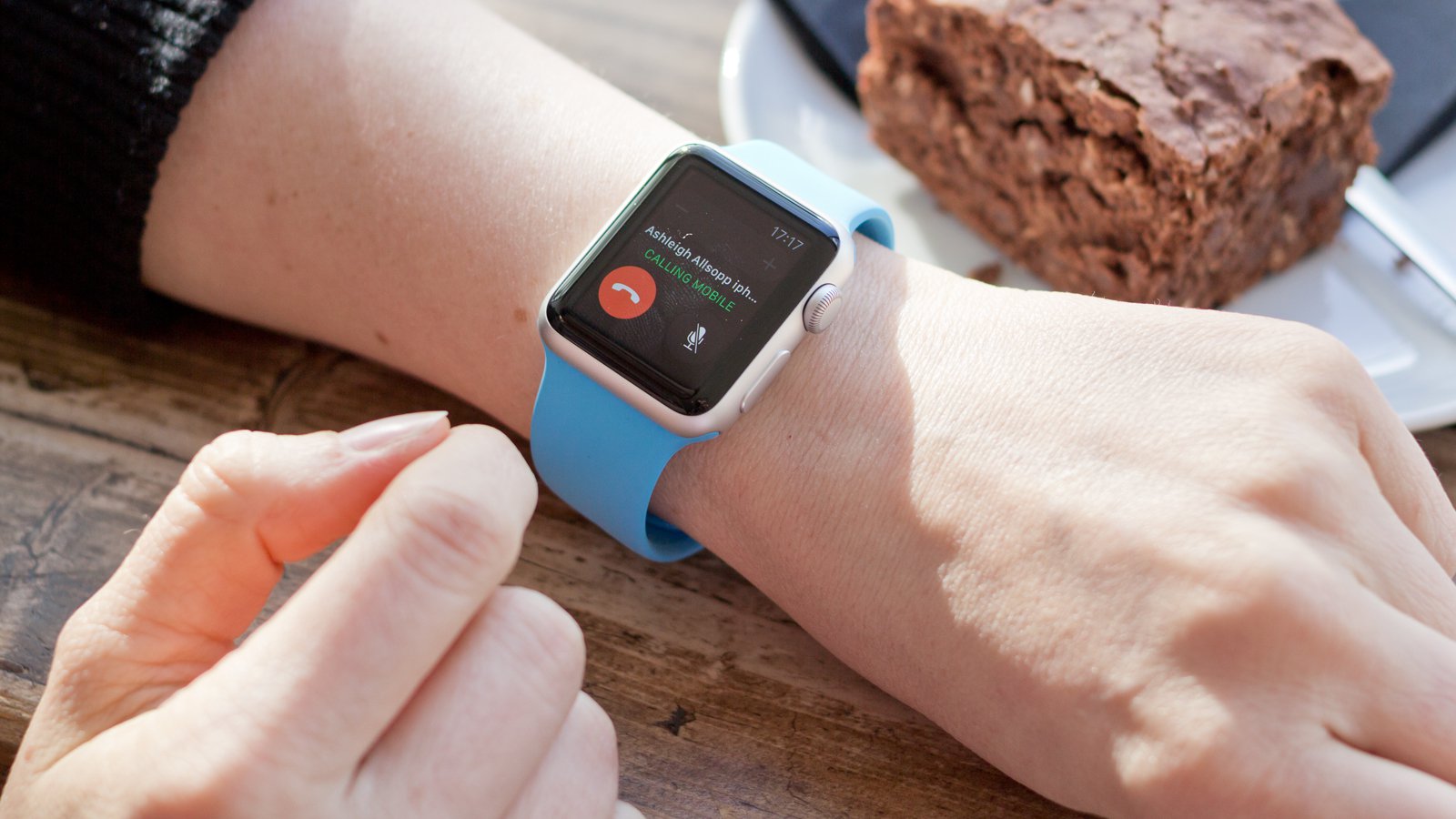 В Apple Watch обнаружена возможность управления без помощи рук