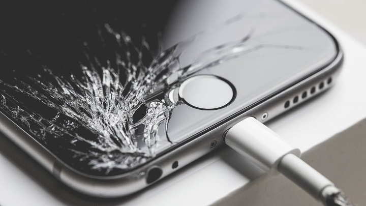 Apple начнет принимать разбитые iPhone по новой trade-in программе