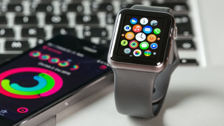 IDC: Apple продала 4,1 млн Apple Watch в четвертом квартале 2015 года