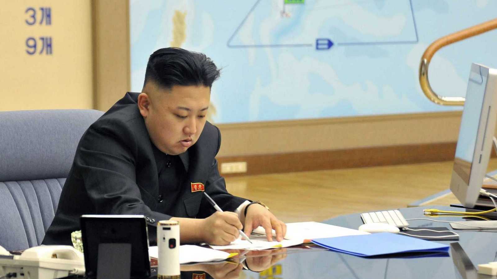 Ким Чен Ын доволен своим MacBook Pro