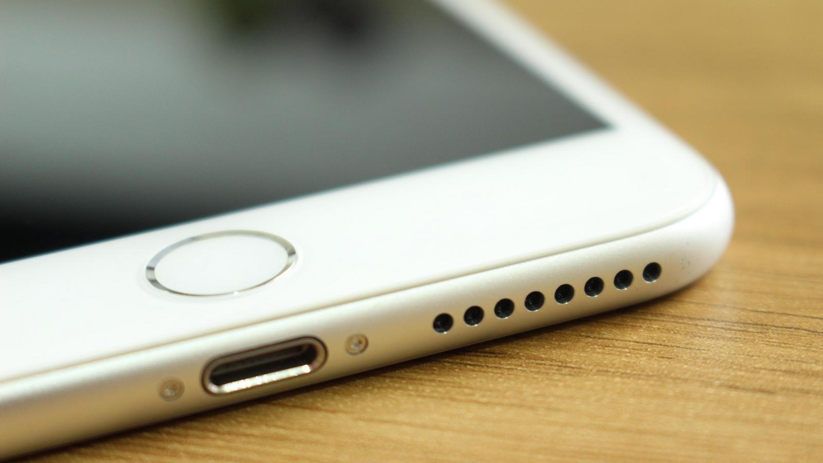 На месте аудиоразъема в iPhone 7 появится второй стереодинамик