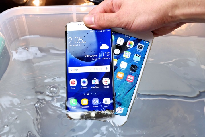 Энтузиасты сравнили водостойкость iPhone 6s и Galaxy S7