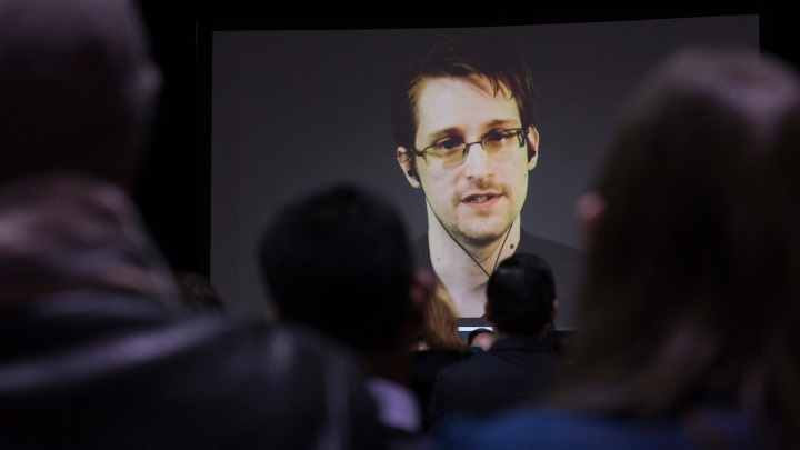 Сноуден рассказал как ФБР может взломать iPhone без помощи Apple