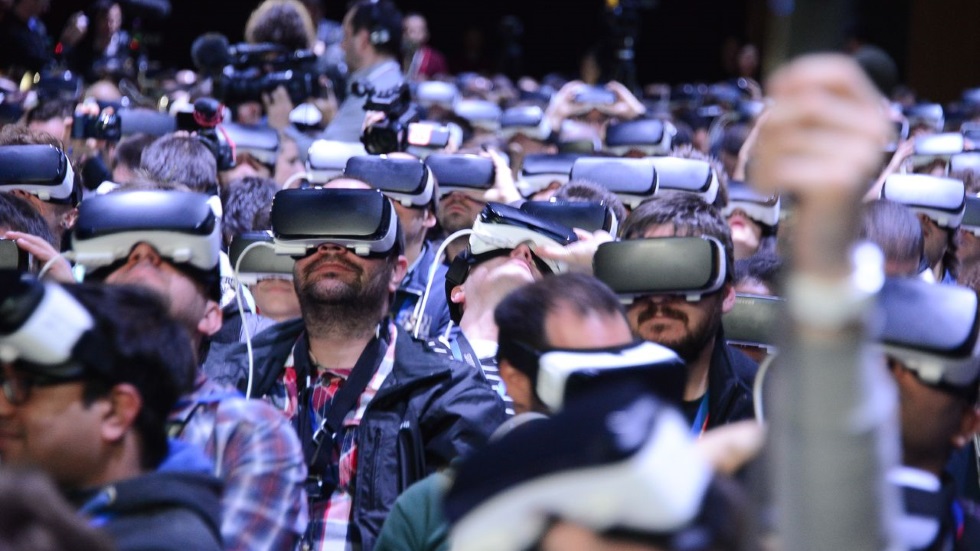 Samsung создаст полноценный шлем виртуальной реальности