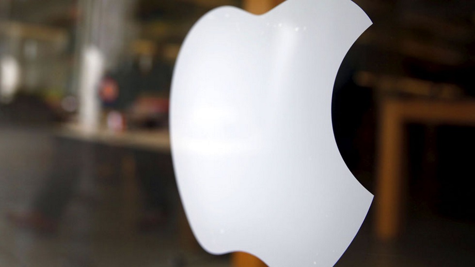 Уоррен Баффет вложил миллиард долларов в акции Apple