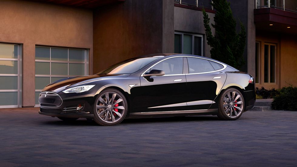 Почему Apple круче Tesla Motors