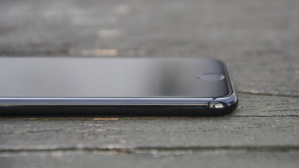 Официально: Отдельные элементы iPhone 7 прикрыты сапфиром