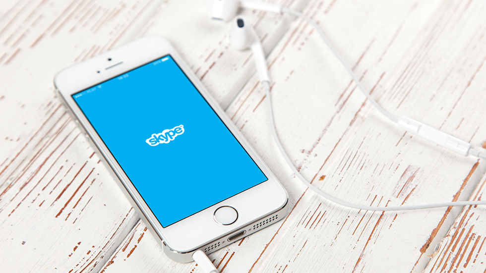 Skype для iPhone и iPad научился отправлять сообщения при помощи Siri