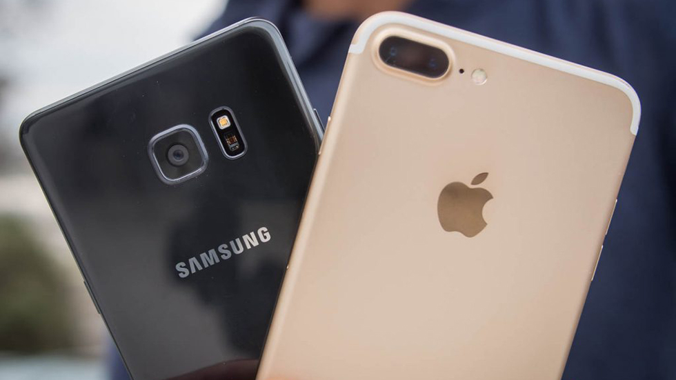 Позиции Apple и Samsung на рынке смартфонов пошатнулись еще сильнее