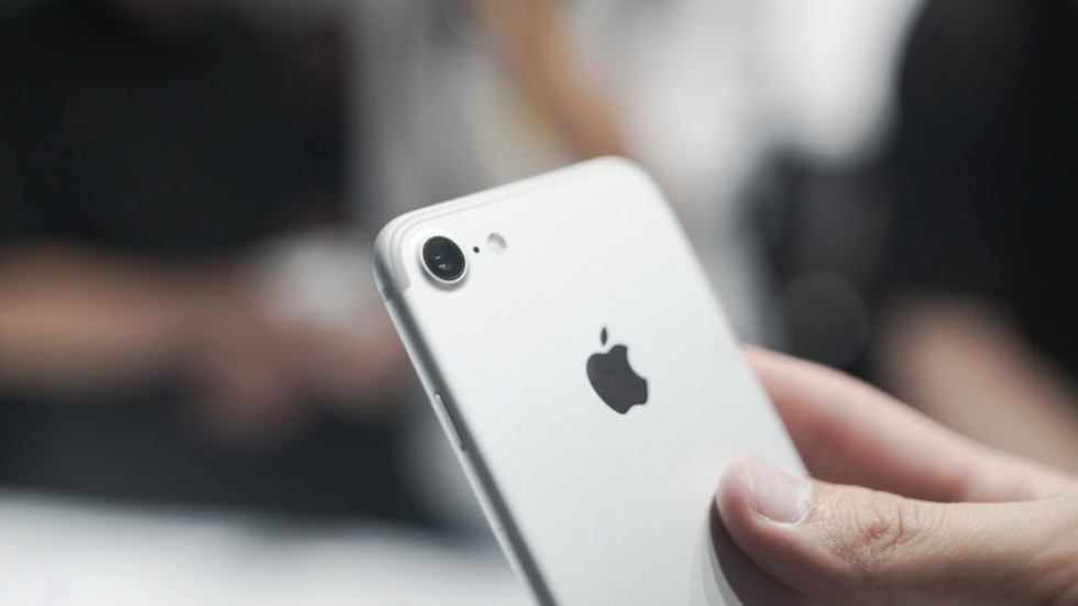 iPhone 7 в цвете Jet White — выйдет или нет?