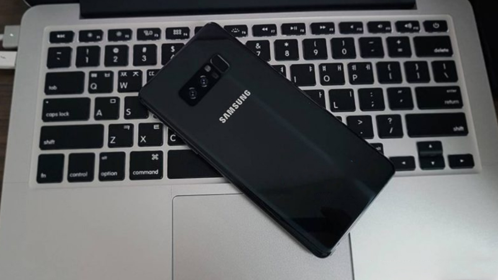 Galaxy Note 8 засветился на реальных фотографиях