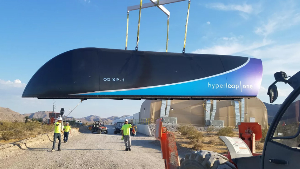 Hyperloop One показала футуристические поезда и провела полноценные испытания системы