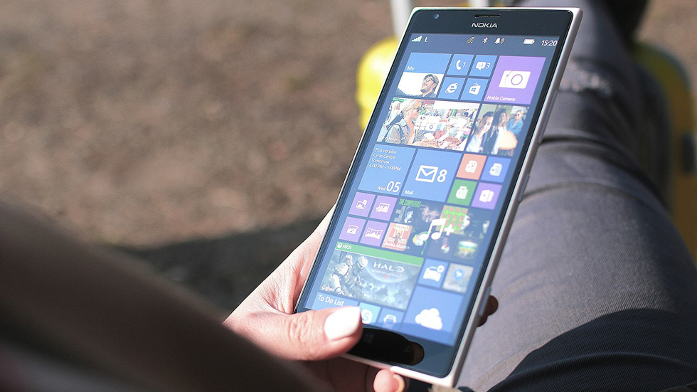 Слухи: Microsoft разрабатывает смартфон на Windows 10 Mobile
