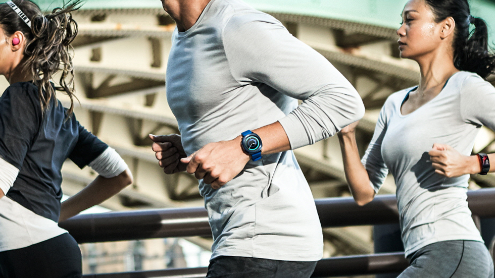 Samsung представила новые смарт-часы с поддержкой iPhone для конкуренции с Apple Watch 3