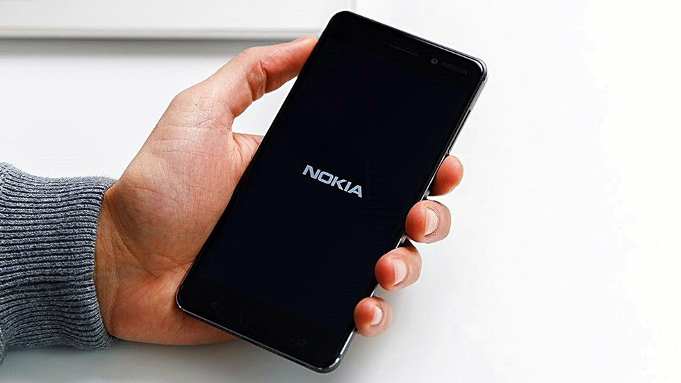 HMD Global работает над Nokia 9 с большим безрамочным дисплеем