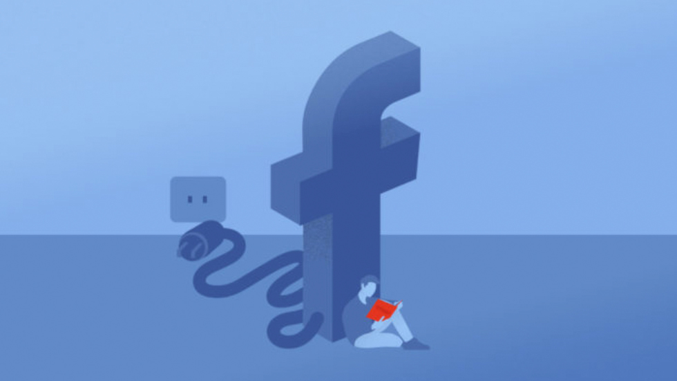 Facebook требует отдать домен Facebook.ru
