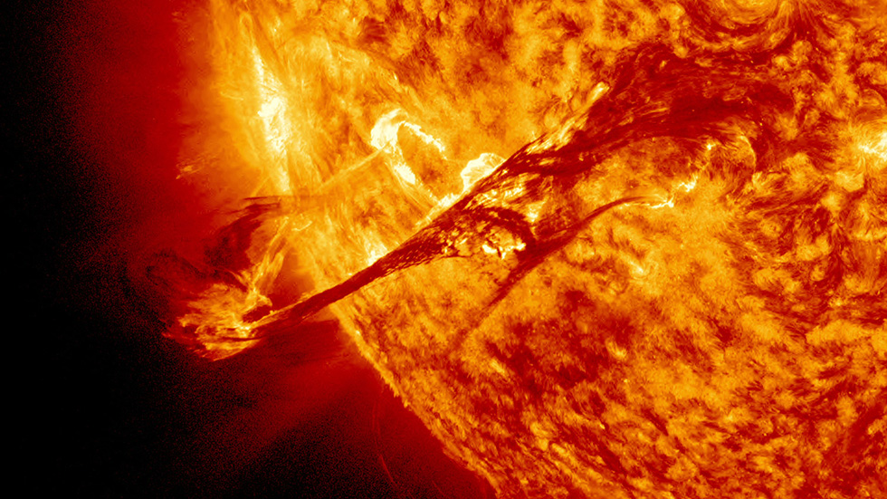 Ученые: мощная вспышка на Солнце лишит Землю интернета