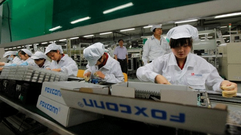 Китайским школьникам запретили собирать iPhone X по 11 часов в сутки