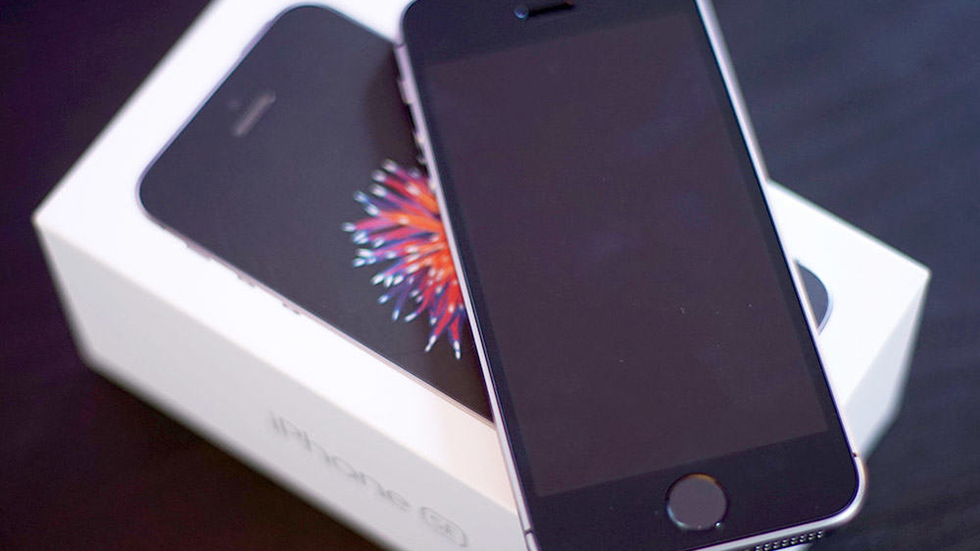 МТС снизил цену iPhone SE до минимальной среди официальных ритейлеров Apple