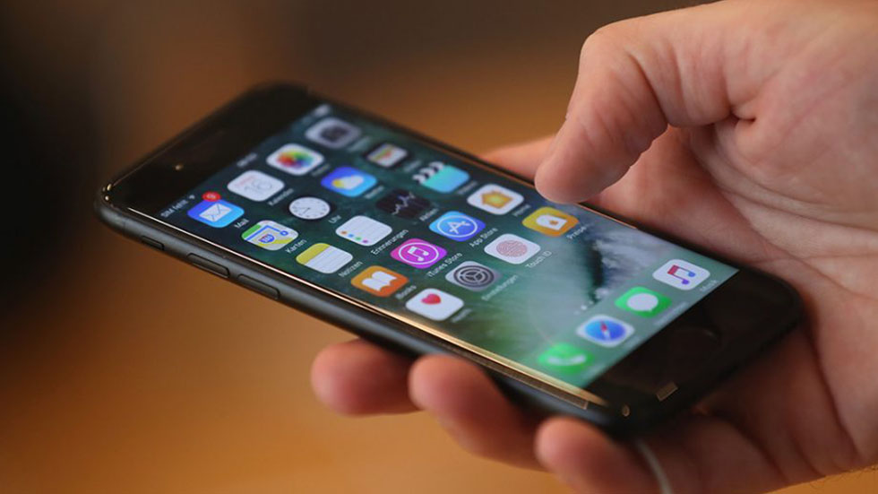 Любой iPhone под управлением всех версий iOS может быть взломан