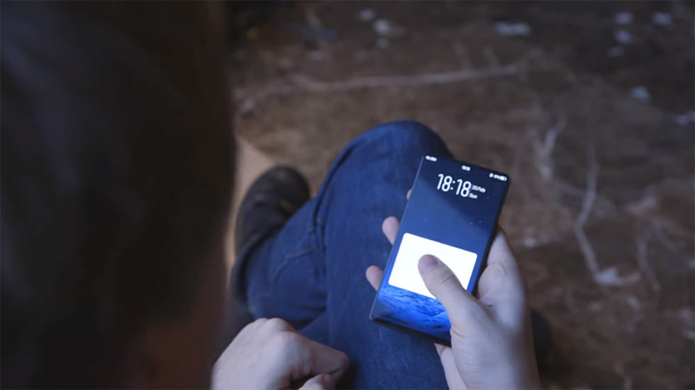 Vivo показала уникальный смартфон, который «сделал» iPhone X и Galaxy S9