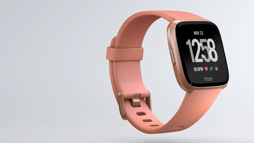 Fitbit создала умные часы, похожие на Apple Watch