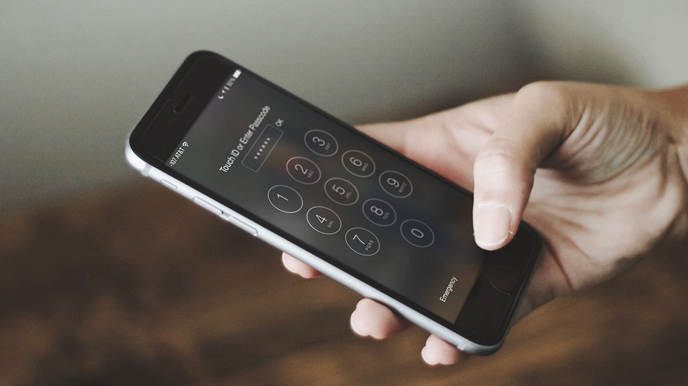 Взлом пароля на iPhone возможен с использованием очень дешевого устройства