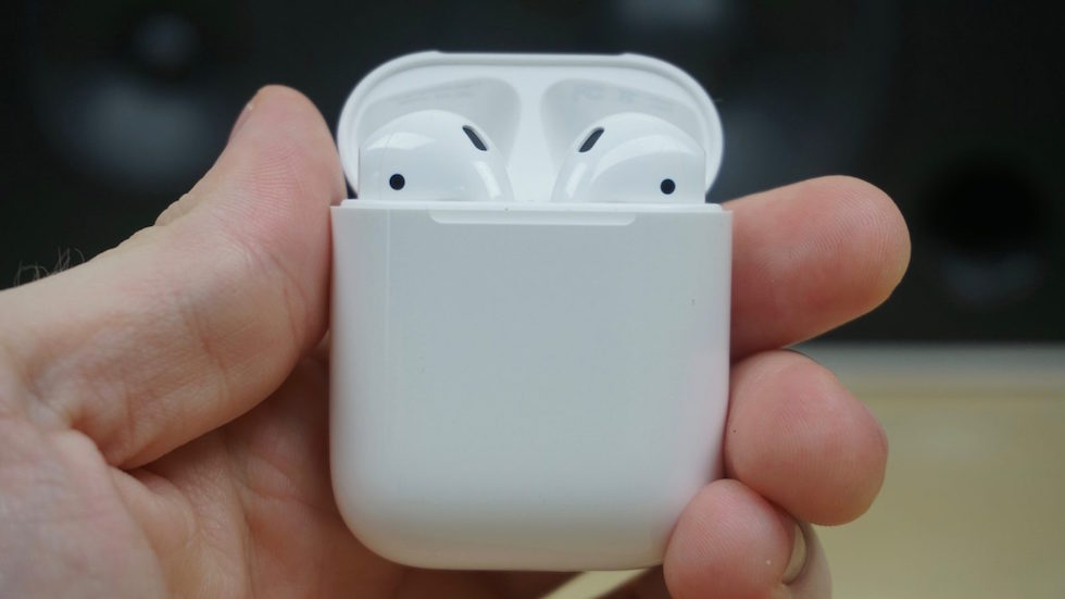 Apple хочет оснастить зарядный кейс для AirPods беспроводной колонкой