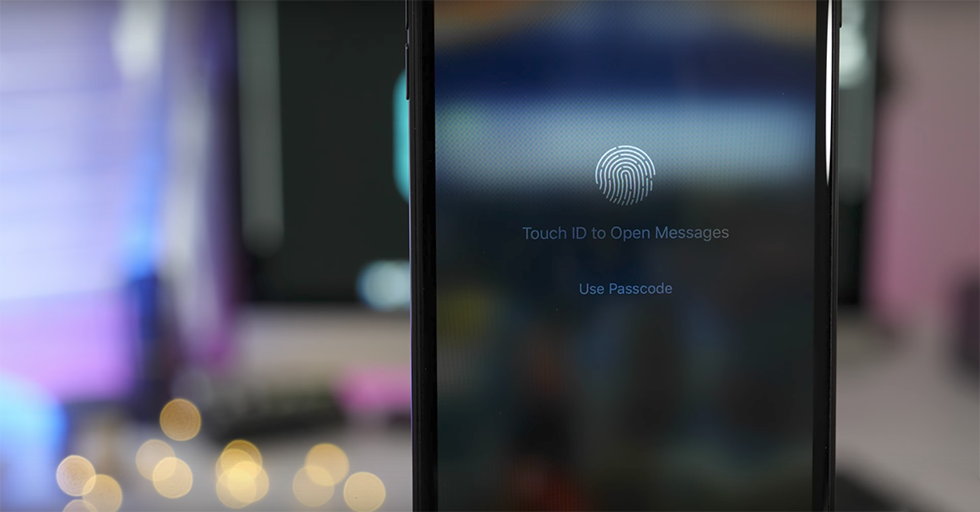 Apple разрабатывает сканер отпечатков пальцев Touch ID, который будет встроен в дисплей