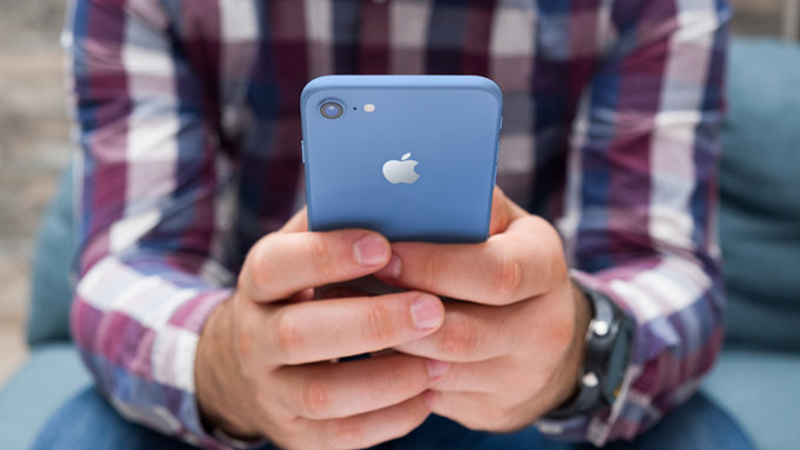 Бюджетный iPhone 9 будет выпущен в трех ярких цветах (фото)