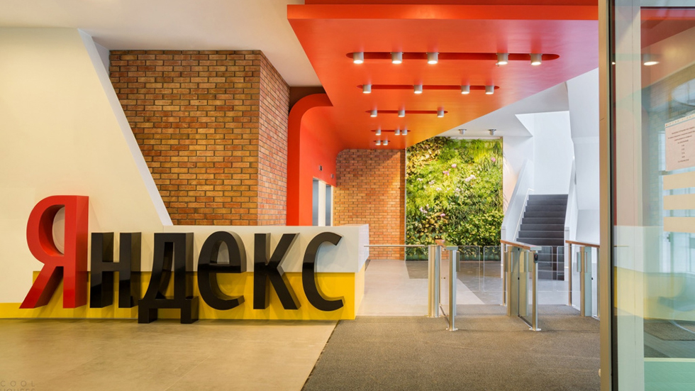 «Яндекс» готовит к запуску собственный смартфон «Яндекс.Телефон»