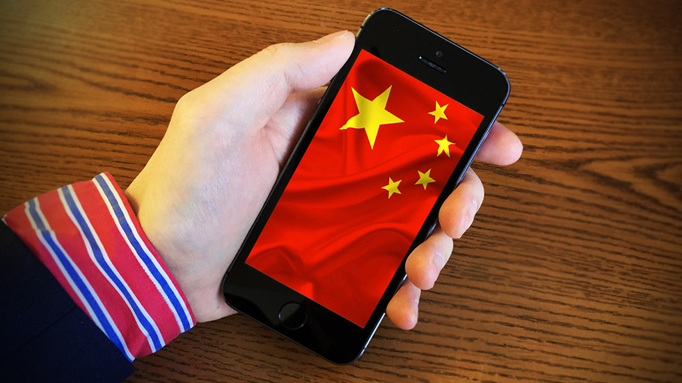 Власти Китая ставят шпионское ПО на смартфоны туристов