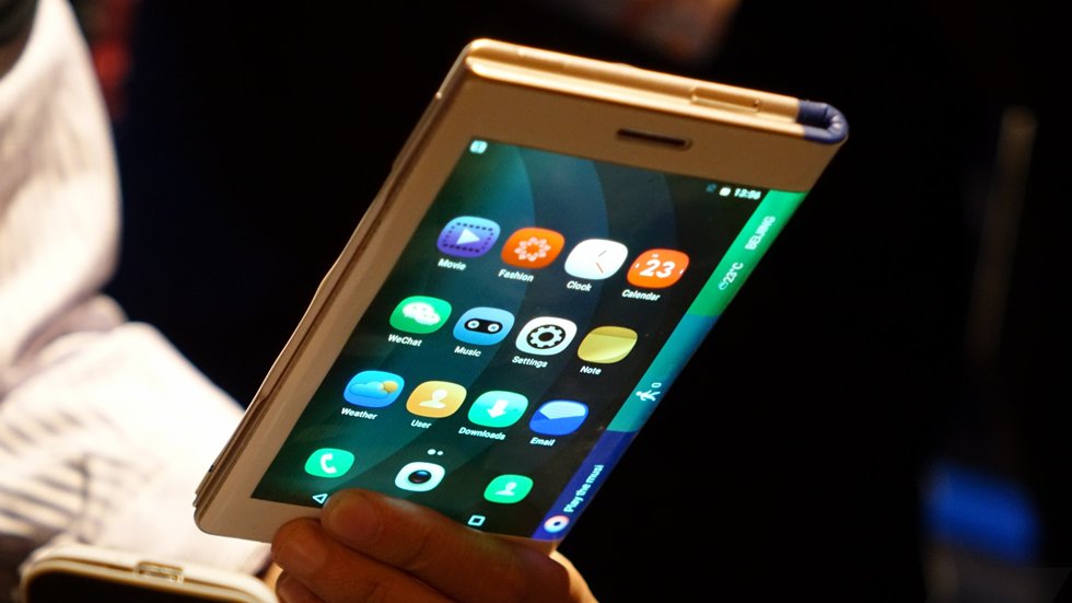 Инновационный смартфон Samsung со складным дисплеем выйдет раньше, чем ожидалось