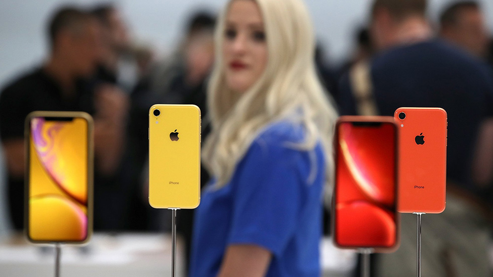 Стоит ли ждать от Apple дешевый iPhone?